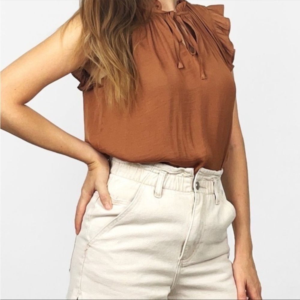 Cupcakes & Cashmere Ruffle Sleeve Top XS